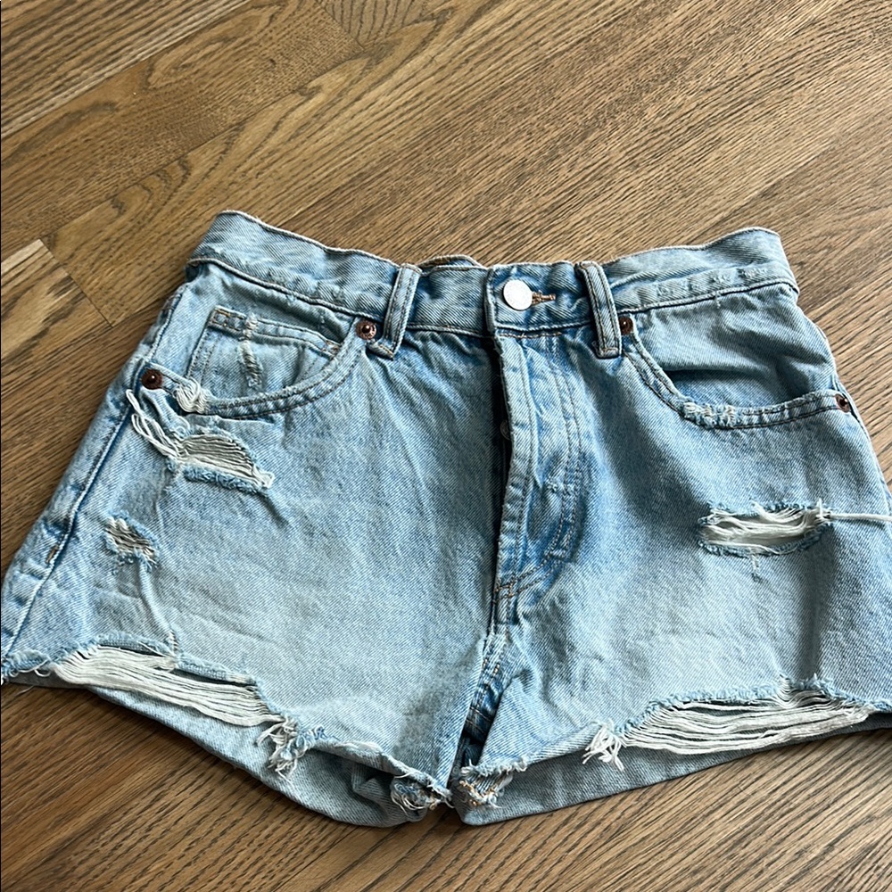 Zara Light Blue Distressed Denim Women’s Shorts size 0 button up